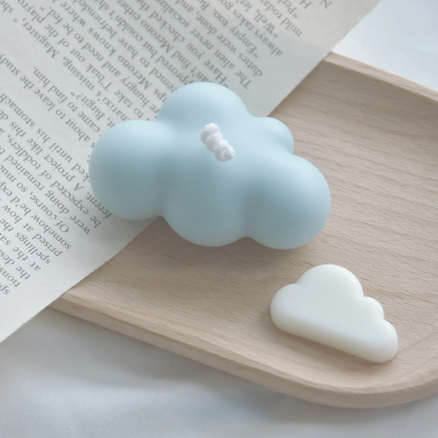 Small Cloud Shape Candle
