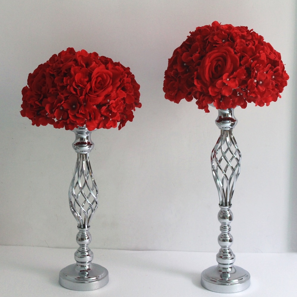 Creative Hollow Metal Candle Holder in Silver and Gold